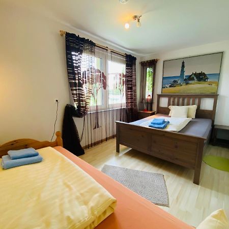 Apartment Emil Im Eg Mit Garten In זול מראה חיצוני תמונה